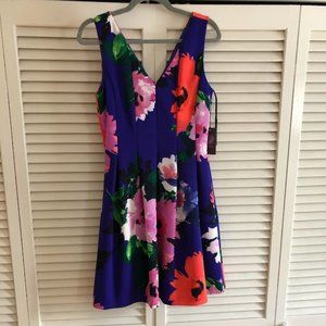 Vince Camuto – Sleeveless Fit & Flare Floral
